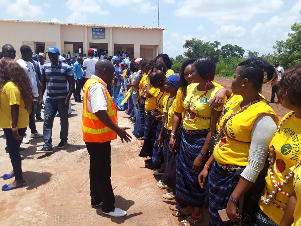 Arrivée de Me Abdoulaye Wade à Kolda (images) Arrivée de Me Abdoulaye Wade à Kolda (images)