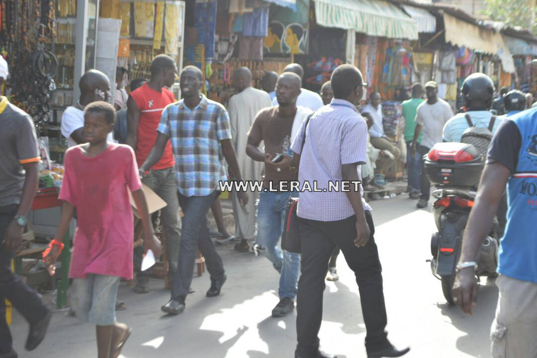 (Photos)  Marche de WADE : Un important dispositif sécuritaire quadrille le centre-ville