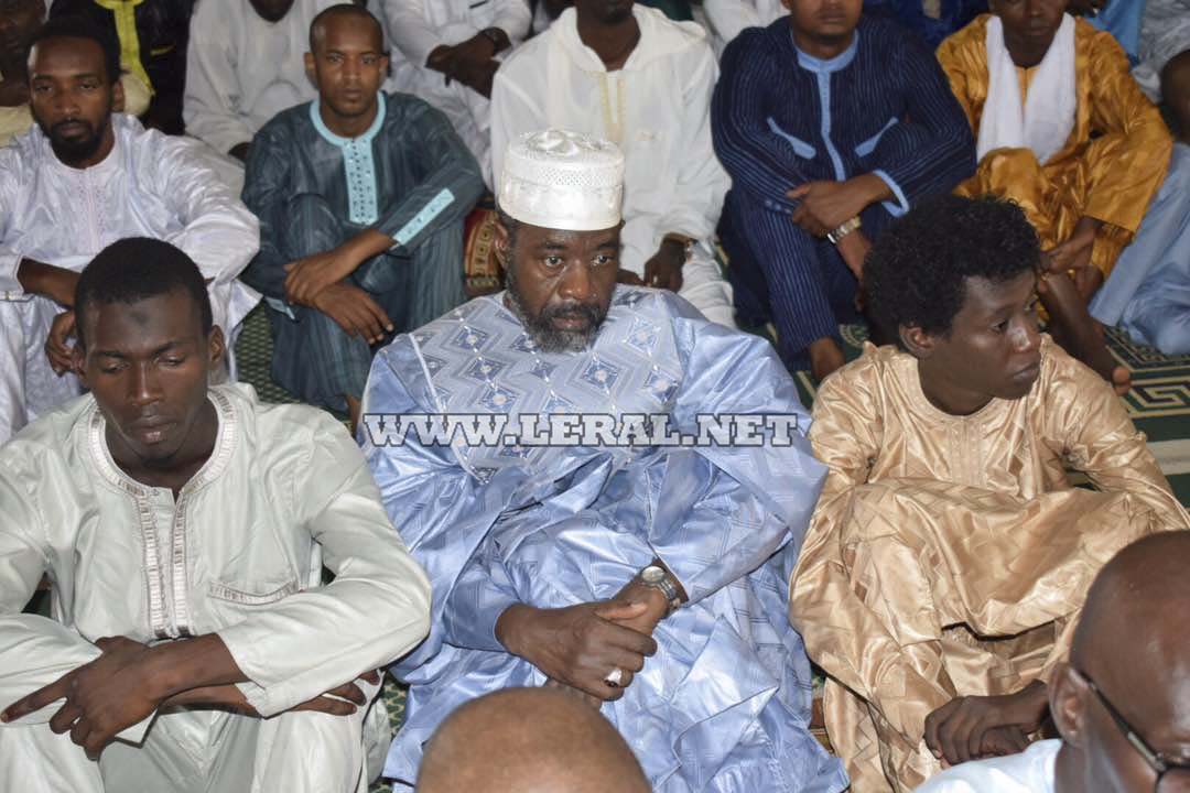 10 Photos: Tabaski 2017/ Mosquée UCAD: la communauté Ibadou a prié aujourd'hui 10 Photos: Tabaski 2017/ Mosquée UCAD: la communauté Ibadou a prié aujourd'hui