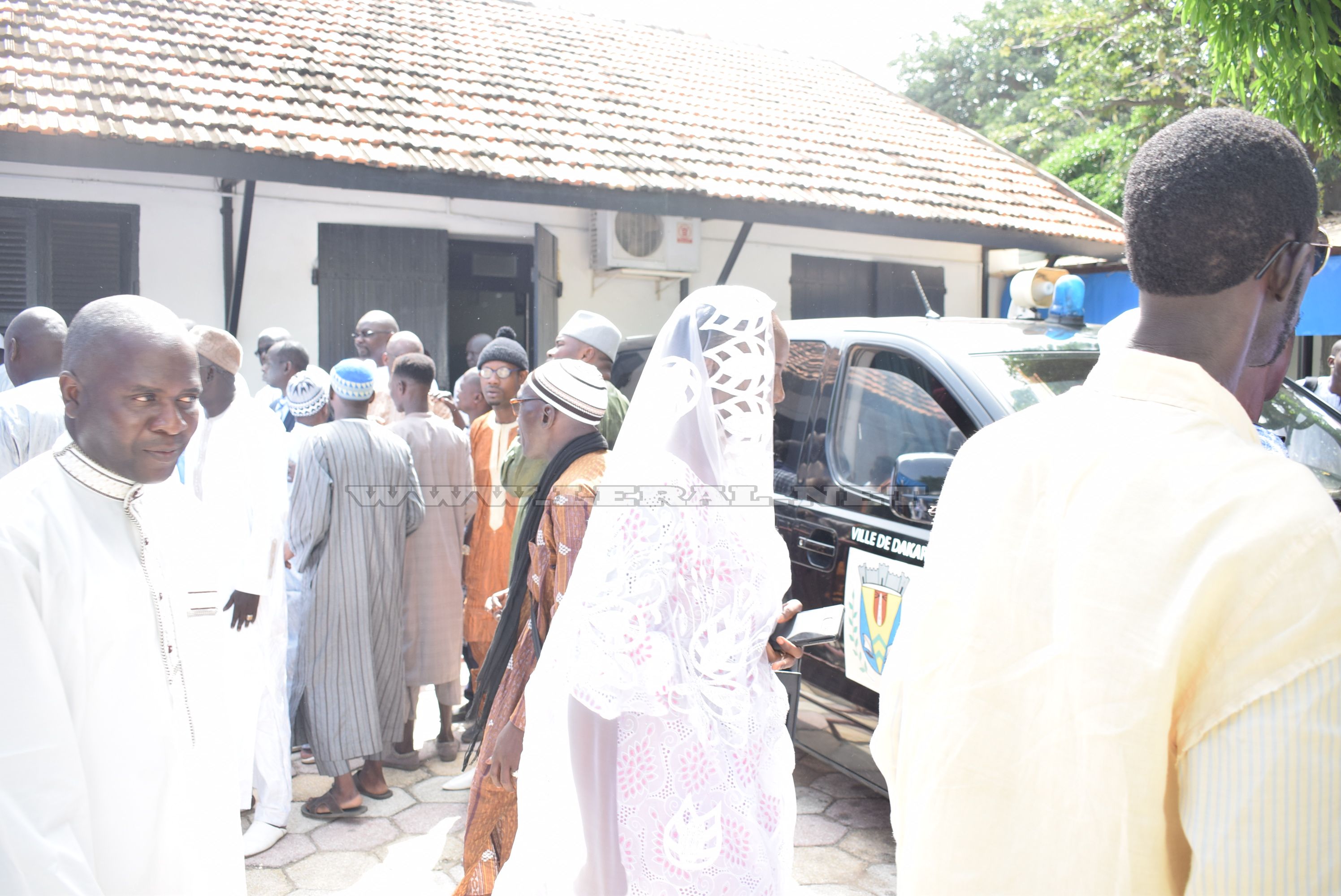 Photos : la levée du corps de Laye Bamba Seck, le père de Coumba Gawlo Seck