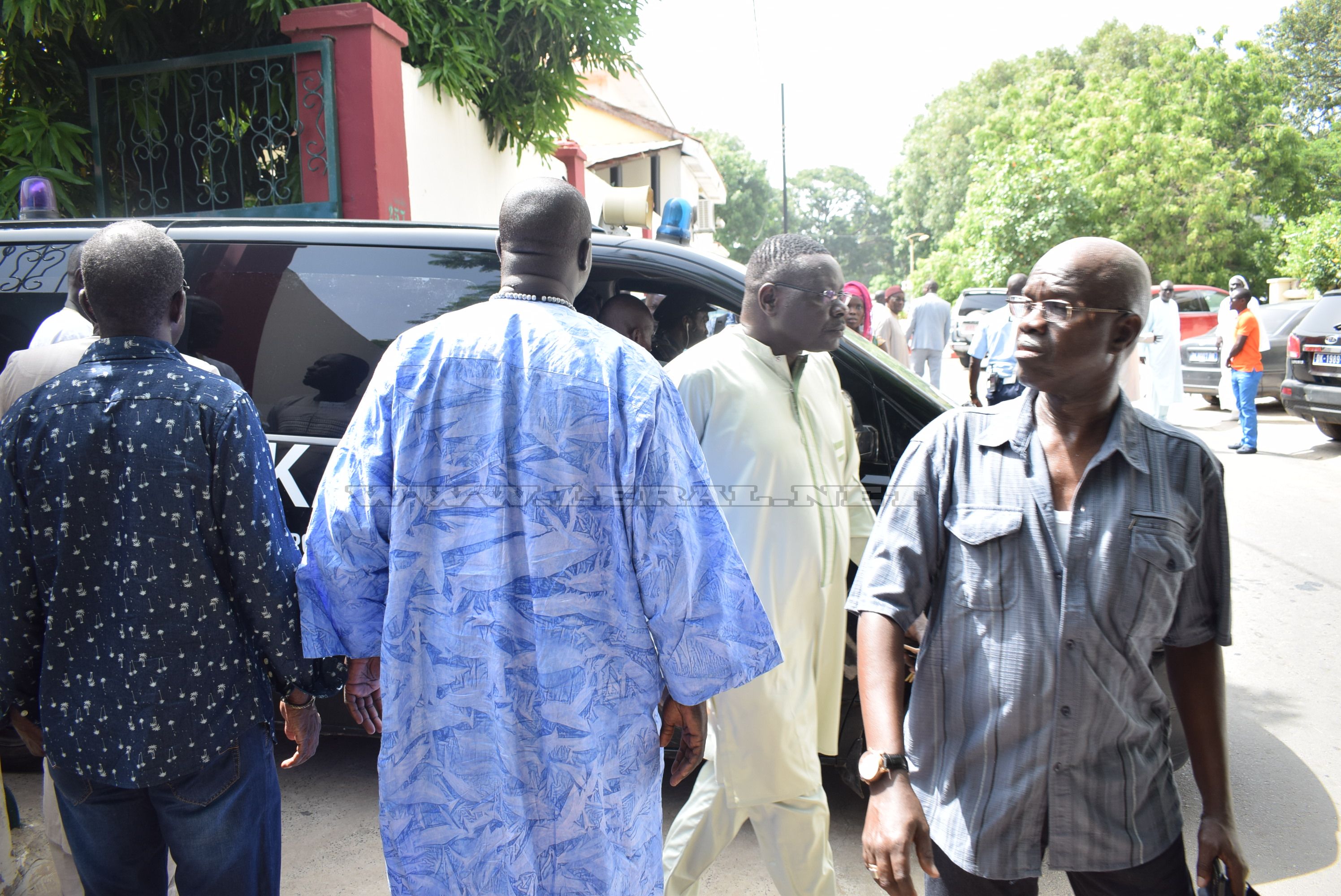 Photos : la levée du corps de Laye Bamba Seck, le père de Coumba Gawlo Seck