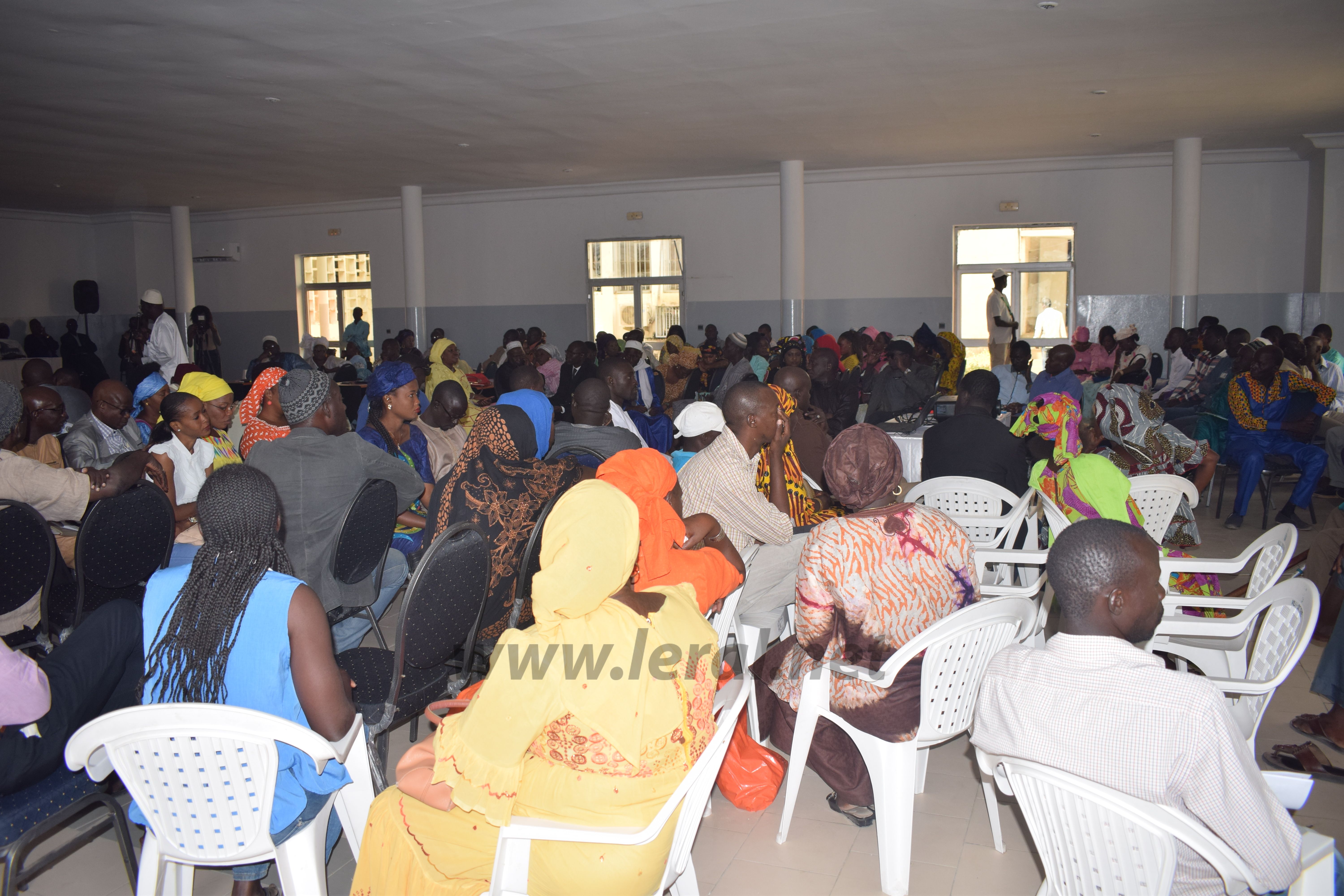 Thiès: Les conseillers de Thiès répondent enfin présent pour la session ordinaire du Conseil municipal Thiès: Les conseillers de Thiès répondent enfin présent pour la session ordinaire du Conseil municipal