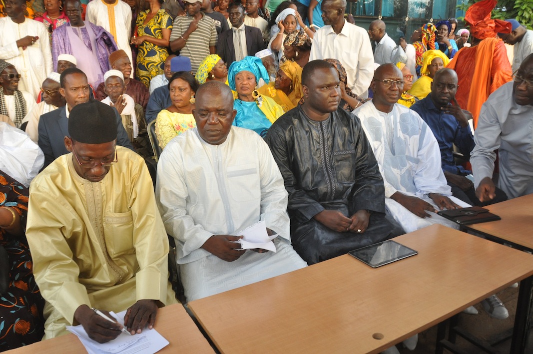 Photos - Face aux "dérives" de Macky Sall: L'opposition durcit le ton 