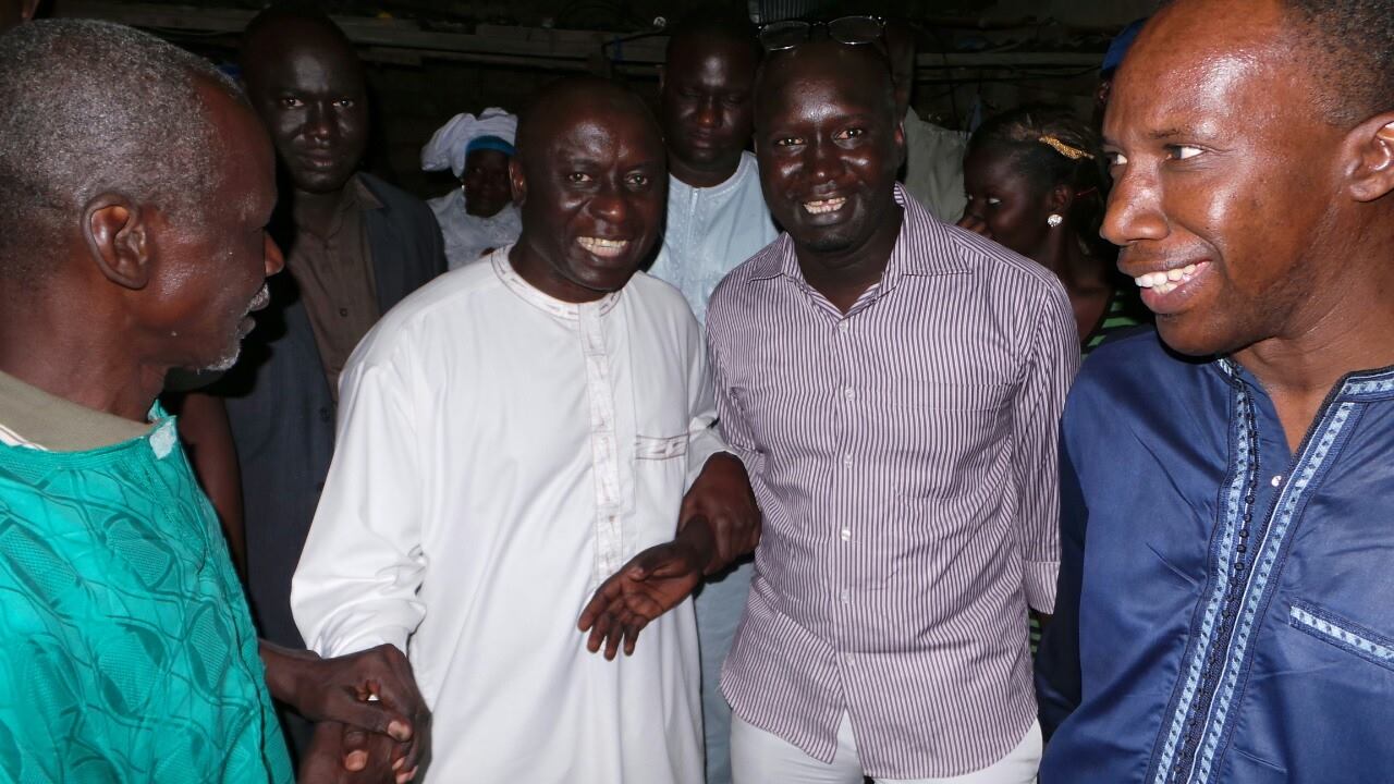 En route pour 2017 : Idrissa Seck investit la banlieue "quartier par quartier, maison par maison, one by one" En route pour 2017 : Idrissa Seck investit la banlieue "quartier par quartier, maison par maison, one by one"