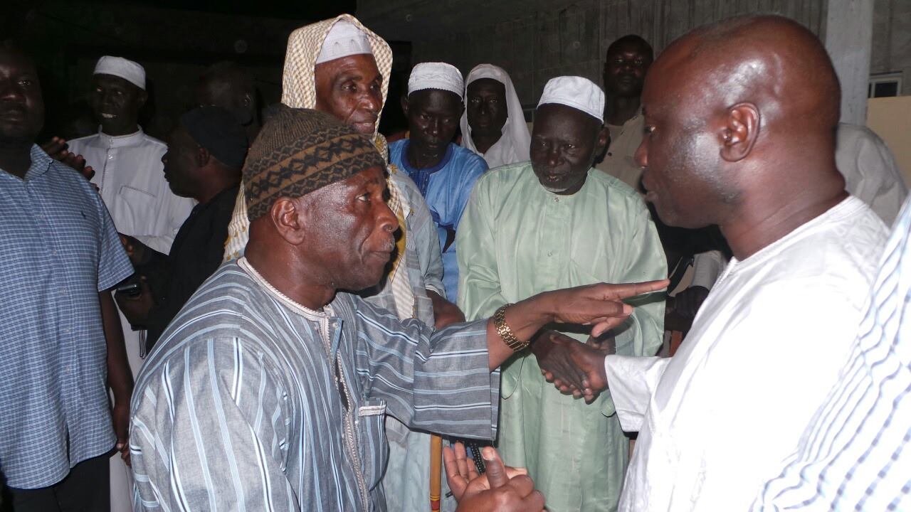 En route pour 2017 : Idrissa Seck investit la banlieue "quartier par quartier, maison par maison, one by one" En route pour 2017 : Idrissa Seck investit la banlieue "quartier par quartier, maison par maison, one by one"