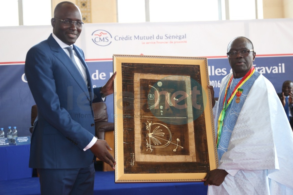 Les images de la cérémonie de remise de médaille de agents du Crédit mutuel du Sénégal