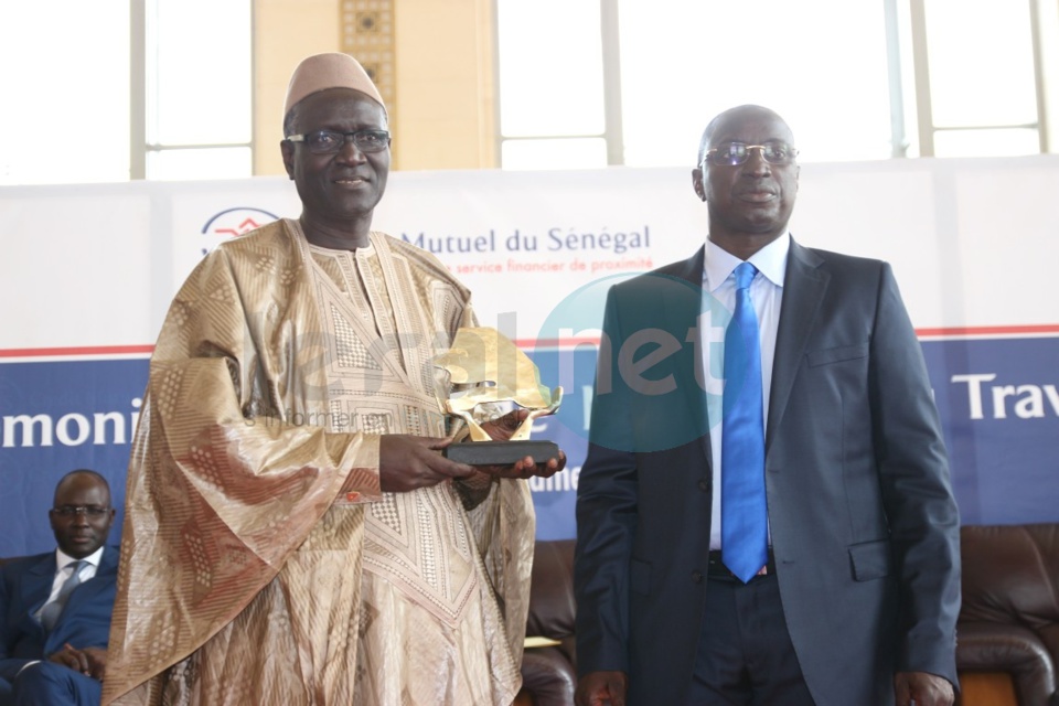 Les images de la cérémonie de remise de médaille de agents du Crédit mutuel du Sénégal