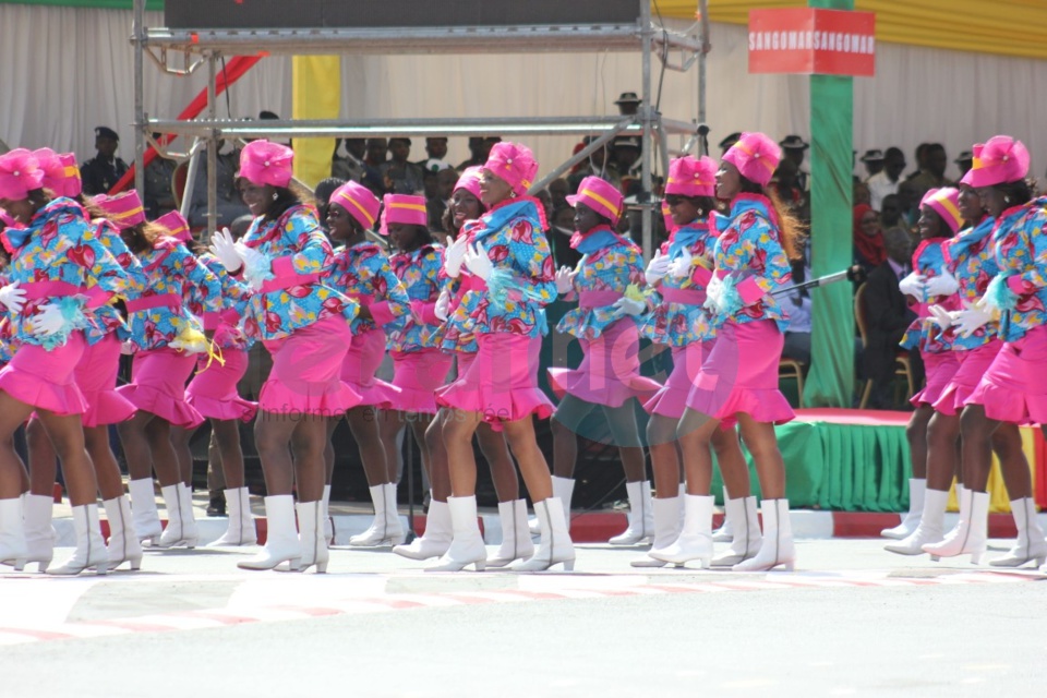 Photos:  4 avril 2016-La prestation des Majorettes du Collège Notre Dame 