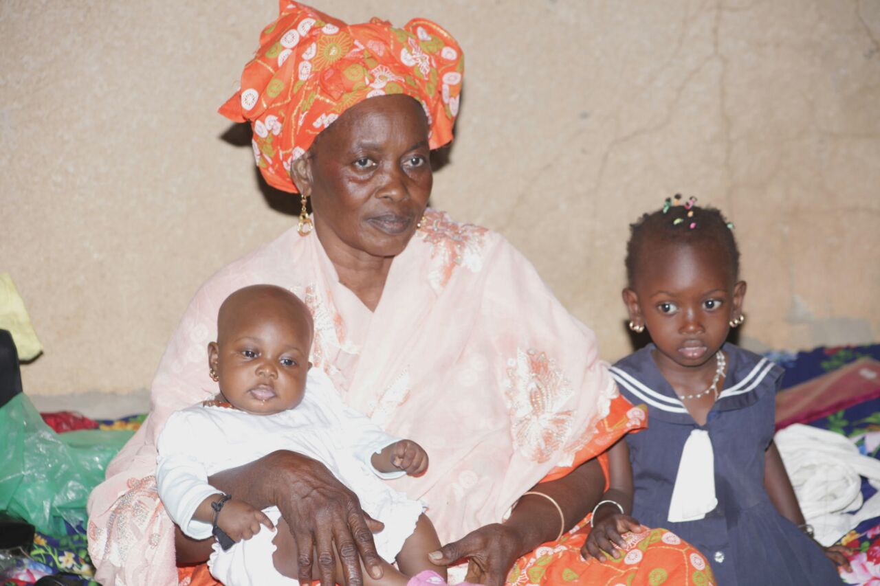 Serigne Abo Ibn Serigne Moustapha Khaissaide s'est marié avec Sokhna Fatou Bintou Mbacké 