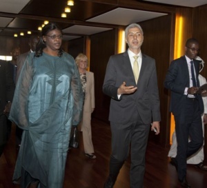 La première Dame Marème Sall visite l'une des plus grandes Fondations du Qatar