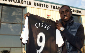 Angleterre - Sokhna Diarra la copine de Papiss Cissé arrêtée à Newcastle pour un faux visa