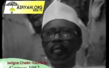 Gamou 1982 - Serigne cheikh Tidiane Sy "Al Maktoum" reçoit les "soldats Baye Djamil"