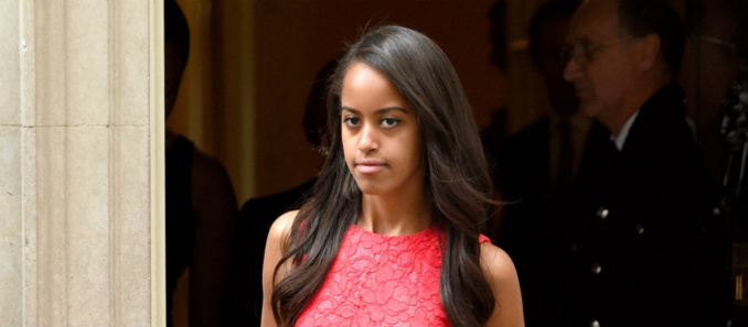Vidéo - Malia Obama fait scan­dale en fumant un joint