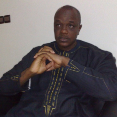 Babacar Mbaye Ngaraf : "On a confié à Macky Sall une République, il en a fait une propriété privée" Babacar Mbaye Ngaraf : "On a confié à Macky Sall une République, il en a fait une propriété privée"