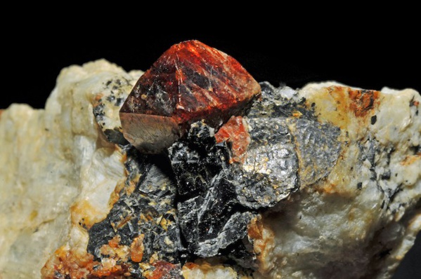 Scandale dans l'exploitation du zircon : Astron loge sa filiale sénégalaise à Hong Kong