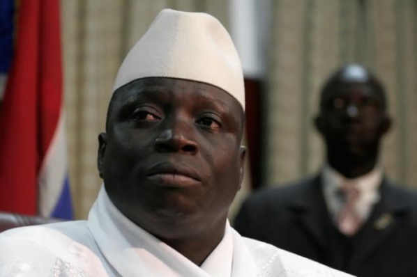 Gambie : Jammeh fusionne l'armée avec la police