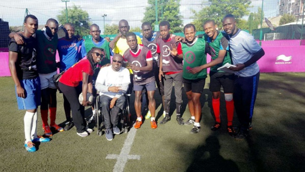 Social foot day de La petite Goutte  : Paris comme Dakar !