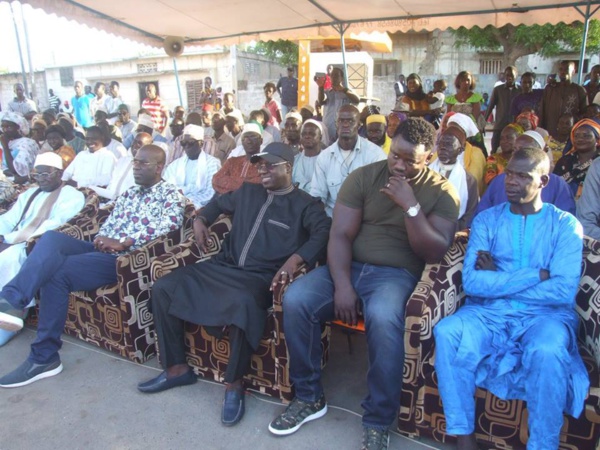 Équipement des pêcheurs de Mbao: Abdou Karim Sall offre des moteurs hors-bords