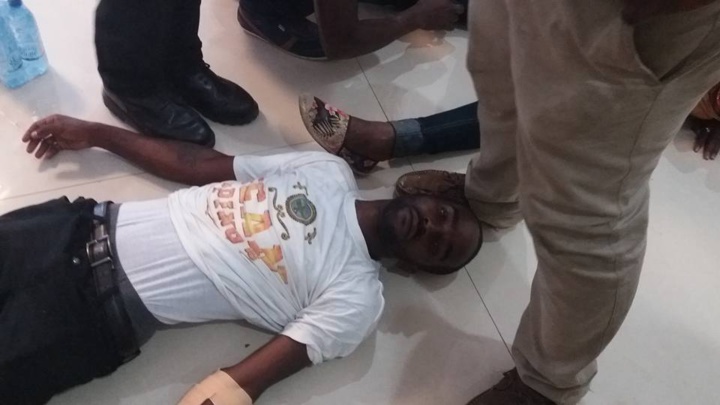 Zoom sur le Gabon : l’assemblée nationale incendiée