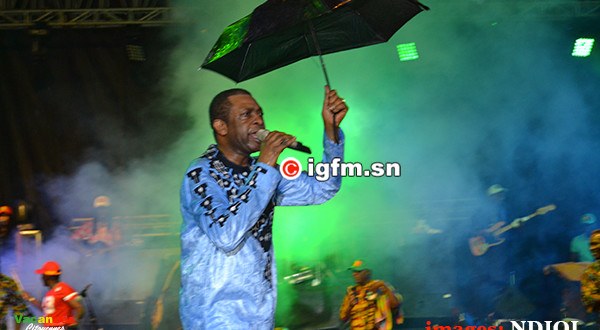 Concert de Youssou Ndour à Diourbel : Même la pluie « n’arrête pas » le roi du Mbalax (Photos + Vidéo)