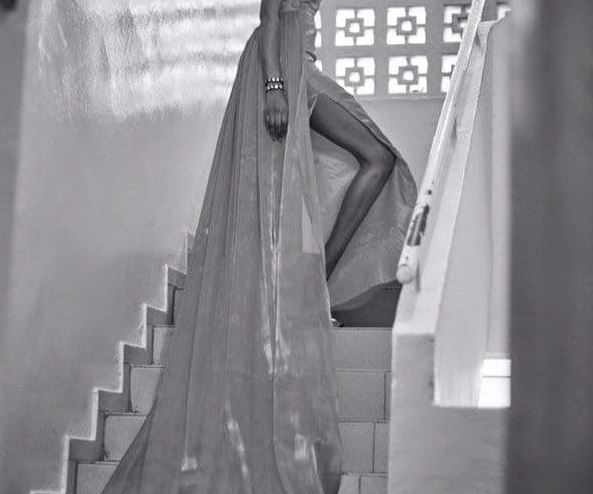 (2) Photos : La robe démesurée du mannequin Khady Bâ