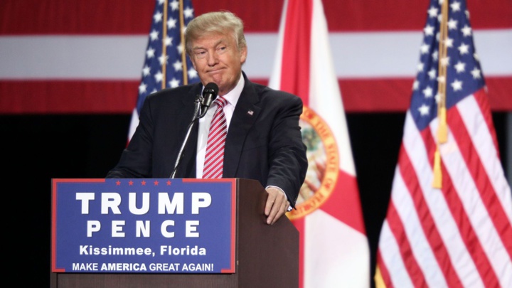 Elections américaines: Trump en tête d'un sondage, Hilary Clinton tremble