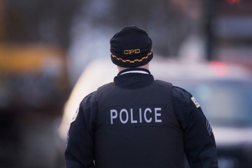 Etats-Unis : Un policier licencié pour avoir refusé de tirer sur un Noir