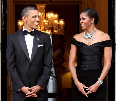 Photo : Barack Obama et Michelle Obama se regardent en amoureux...