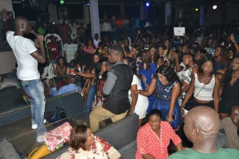Dakar by Night: Pape Diouf  fait le plein au Bloowy (images)