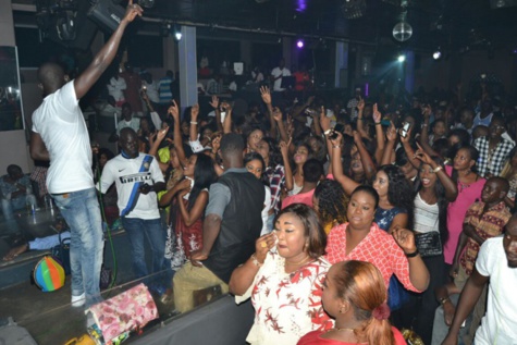 Dakar by Night: Pape Diouf  fait le plein au Bloowy (images)