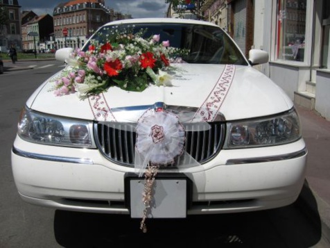 Elle se rend à son propre mariage... en auto-stop ! Découvrez la folle histoire d'Angelique
