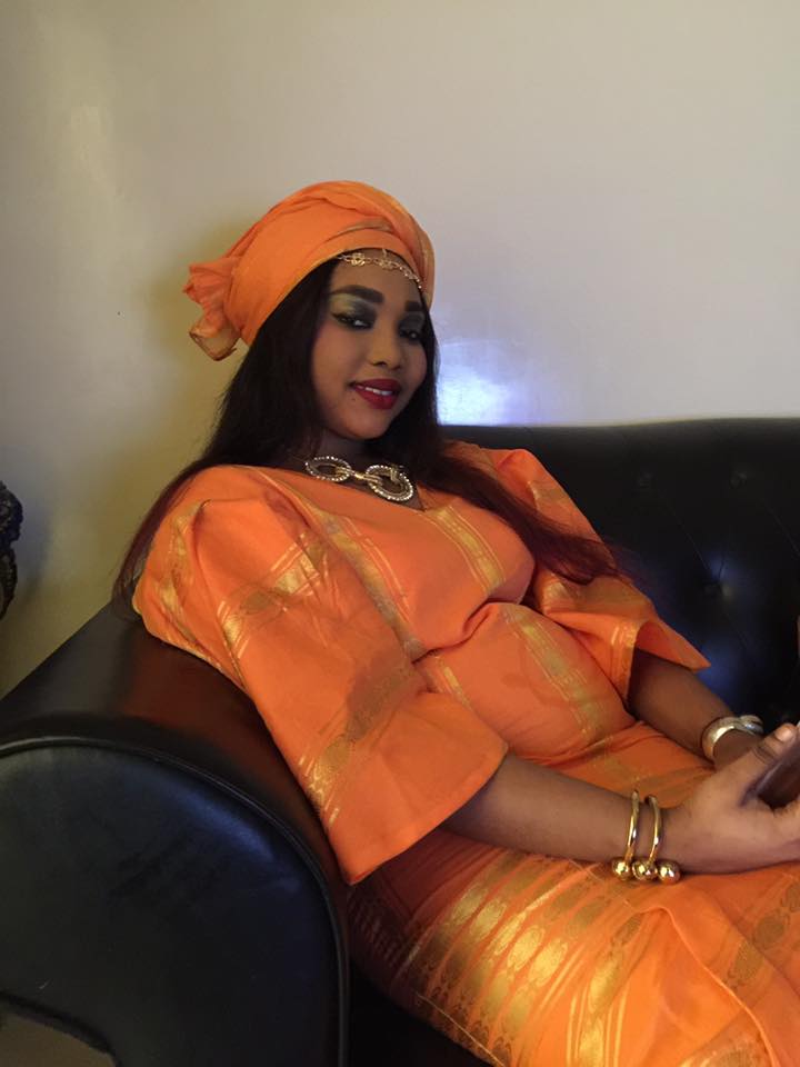 La ravisante épouse de Mamadou Ndoye Bane de la Tfm