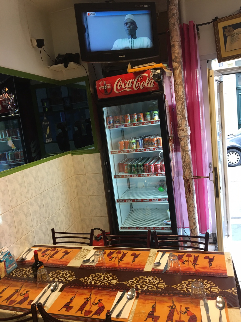 ​Savourez le riz au poisson au Coeur de Paris Chez Nabou au restaurant ETOILE D'AFRIQUE