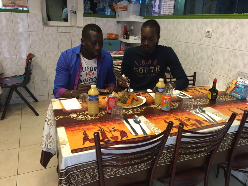 ​Savourez le riz au poisson au Coeur de Paris Chez Nabou au restaurant ETOILE D'AFRIQUE