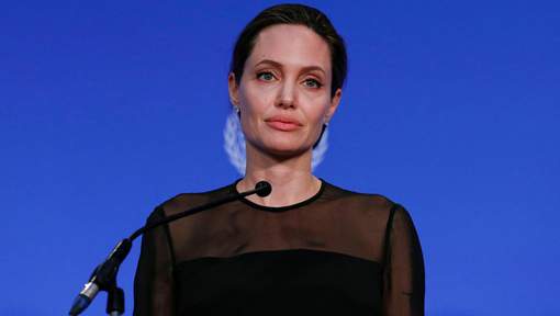 "Angelina Jolie est en pleine agonie"
