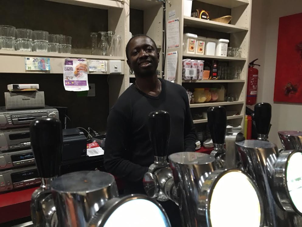 «L'homme le plus célèbre de Paris» recommande aux Sénégalais de France de suivre ...