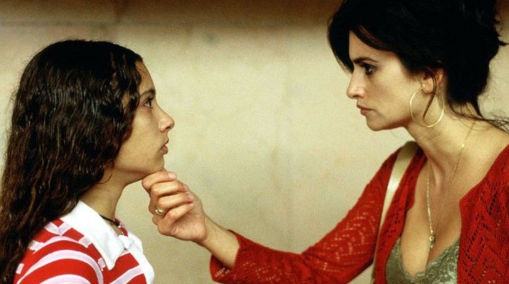 Derrière chaque femme ayant réussi dans la vie, se trouve une maman impossible ! En effet, les mères « insupportables » sont celles dont les filles réussissent le mieux...