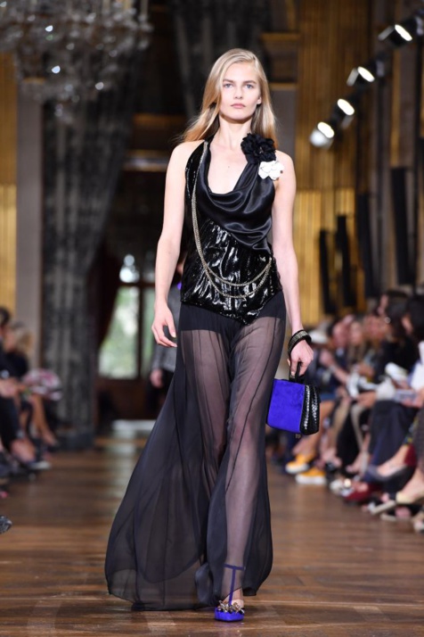 Fashion Week Paris : Amirez les belles photos du défilé Lanvin