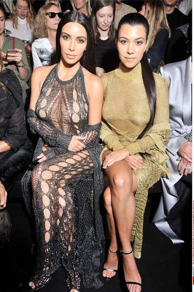 Kim Kardashian et sa soeur Kourtney à la Fashion Week de Paris