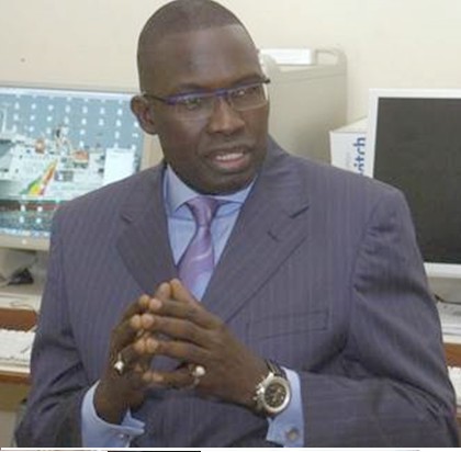 Paris : L'ancien Président Abdou Diouf reçoit Ibrahima Sall du Model Paris : L'ancien Président Abdou Diouf reçoit Ibrahima Sall du Model