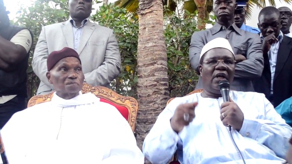 Ousmane Ngom sur les derniers instants de Wade au pouvoir : "Je lui ai demandé d'appeler Macky Sall pour le féliciter, il m'a dit 'dumako def !'"