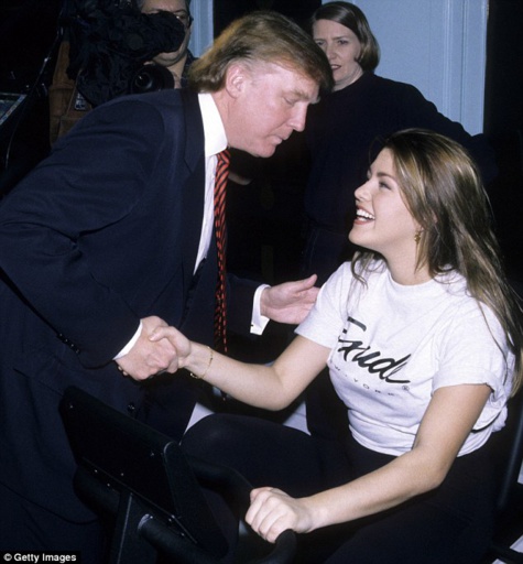 Trump et Miss Univers s'insultent sur Twitter