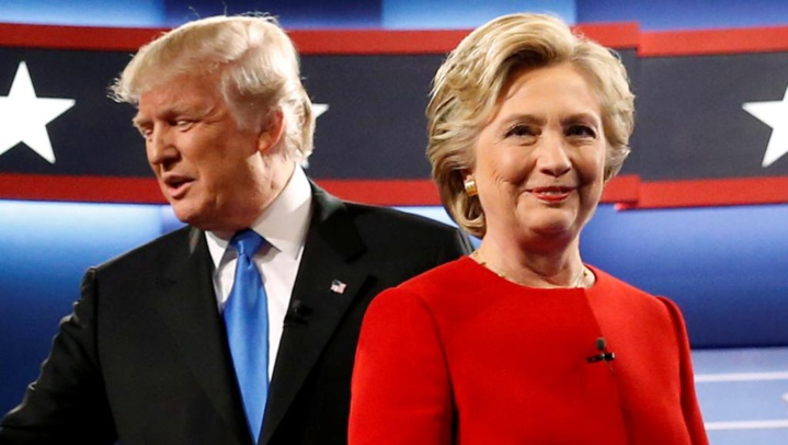 Les candidats à la présidentielle américaine Trump et Clinton se sont affrontés lors d'un grand débat télévisé, le 26 septembre 2016. REUTERS/Jonathan Ernst