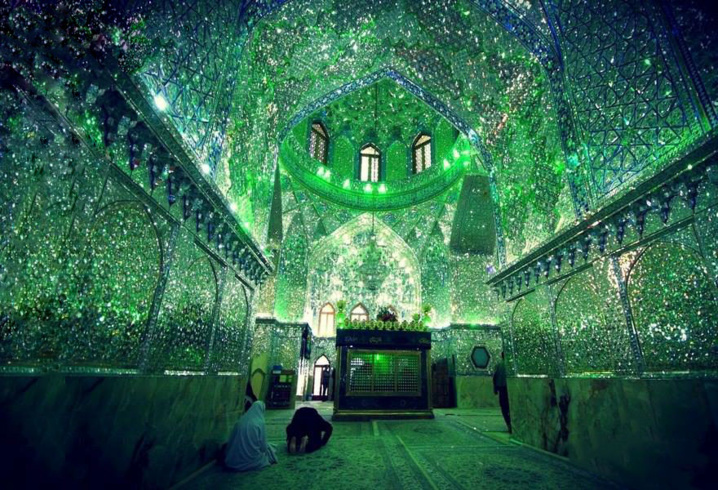 De l'extérieur, cette mosquée ressemble à toutes les autres mais à l'intérieur, son décor va vous éblouir !