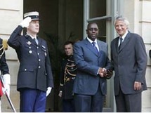MACKY SALL SUR UNE SUCCESSION DE WADE PAR KARIM : ''Je ne parle pas de questions politiques en dehors du pays''
