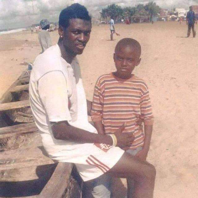 Emmanuel Adébayor au début de sa carrière.