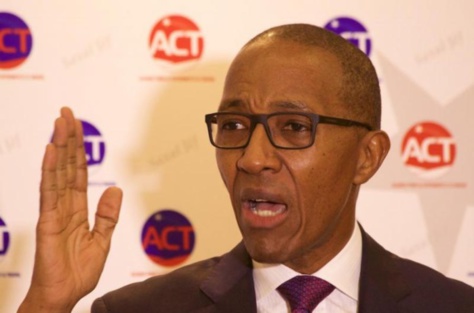 Le doyen des juges d’instruction a refusé d’autoriser le voyage du Président Abdoul Mbaye en France où il devait se rendre pour un séjour de 5 jours. Le doyen des juges d’instruction a refusé d’autoriser le voyage du Président Abdoul Mbaye en France où il devait se rendre pour un séjour de 5 jours.