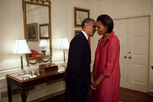 Le couple Obama, amoureux et glamour, à la Maison Blanche comme dans le vie de tous les jours