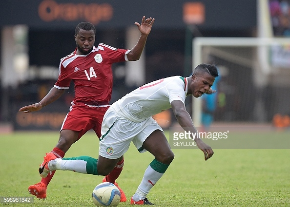 Diao Baldé Keita contre la Namibie lors des éliminatoires de la CAN 2007.