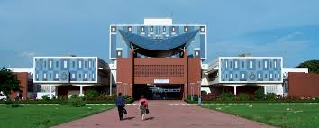 Université Cheikh Anta Diop de Dakar  Le recteur Ibrahima Thioub plaide pour les formations courtes et professionnelles